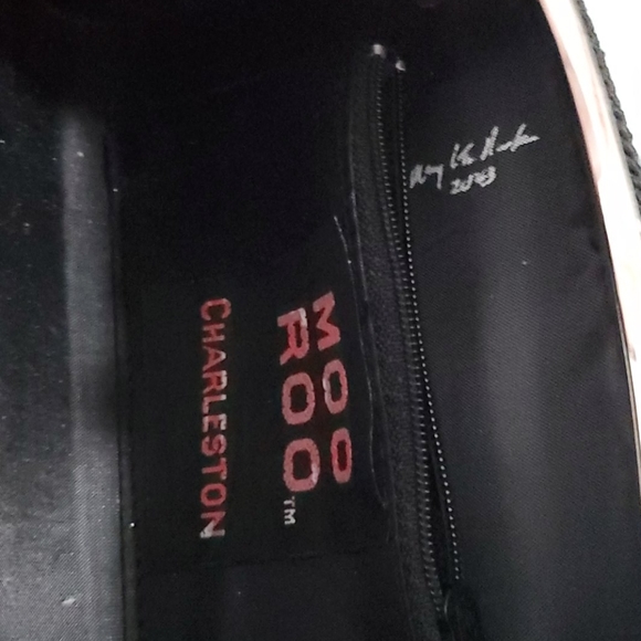 MooRoo purse - Picture 2 of 2